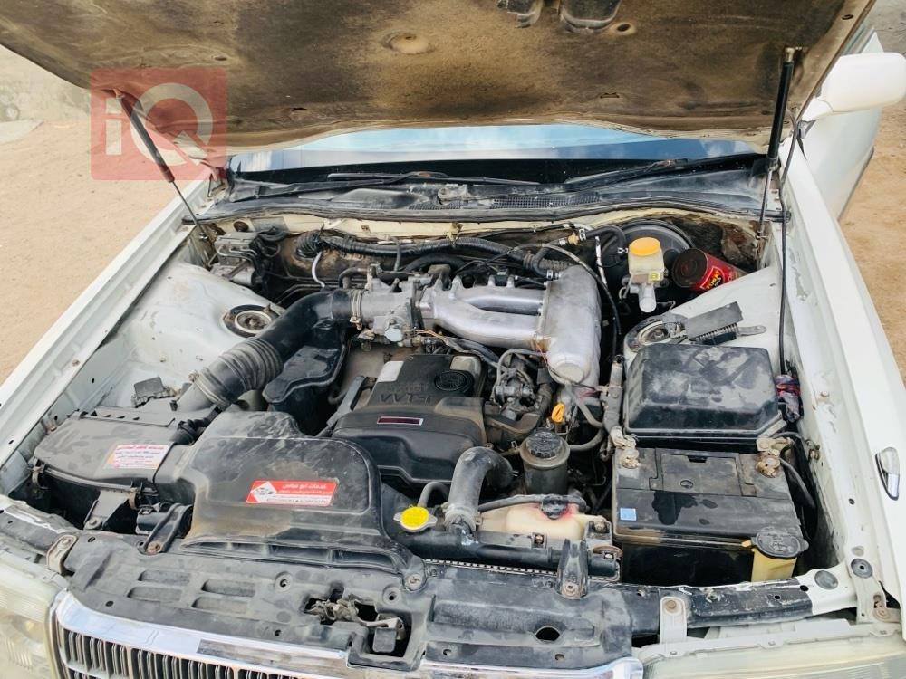 تۆیۆتا کراون